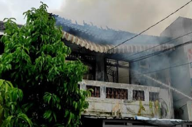 1 Unit Ruko di Pasar Lorong Tiga Muntok Ludes Terbakar