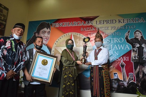 Leprid Anugerahi Didi Kempot Sebagai Maestro Pop Jawa dan Campursari