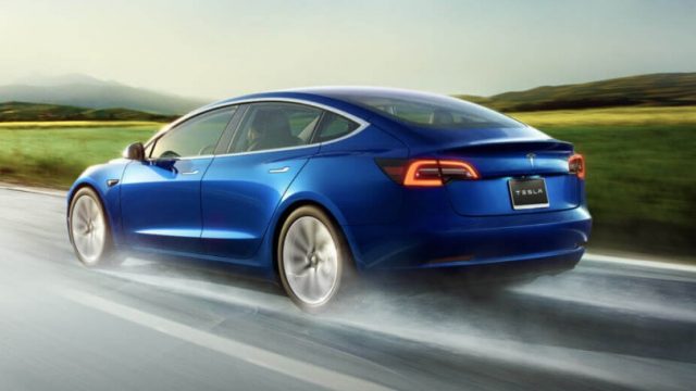 Tesla Akui Bemper Tesla Model 3 Mudah Copot karena Hujan