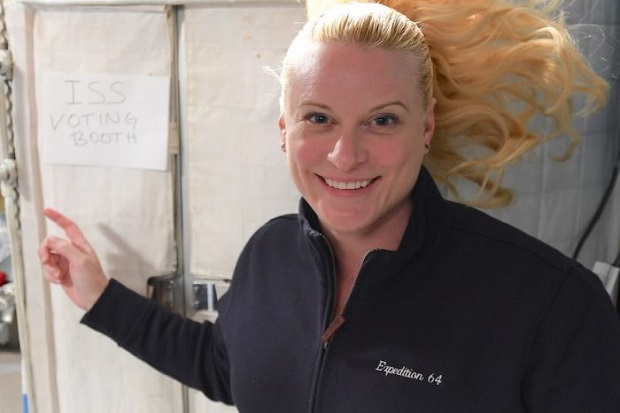 Astronaut Kate Rubins Berikan Suara Pilpres AS dari Luar Angkasa