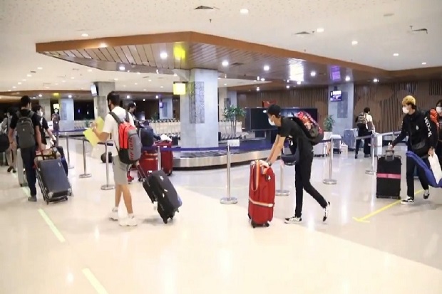 Jelang Libur Panjang, Arus Kedatangan di Bandara Ngurah Rai Membeludak
