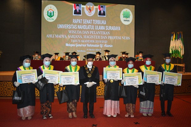 Universitas Nahdatul Ulama Surabaya Lepas 855 Mahasiswa secara Virtual