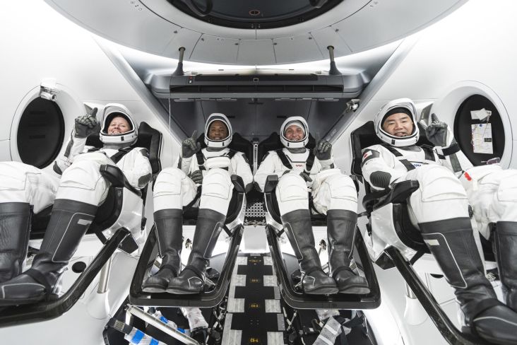 SpaceX dan NASA Terbangkan Empat Astronot ke ISS untuk Menyalakan Seperangkat Instrumen Ilmiah