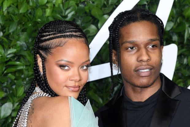 Rihanna dan A $ AP Rocky Terpergok Jalan Bareng, Rumor Balikan Mencuat
