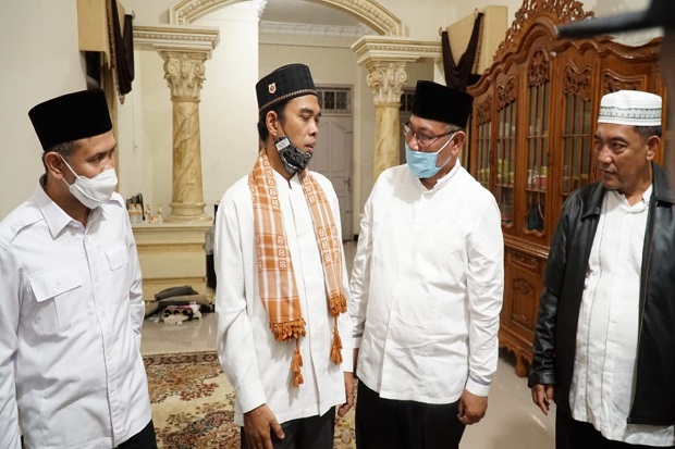 Gara-Gara Bobby-Aulia Unggul di Pilkada Medan, Ustaz Abdul Somad Trending