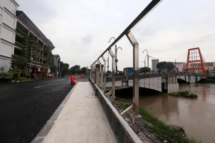 Roboh Diterjang Banjir, PUPR Bangun Jembatan Darurat di Martapura