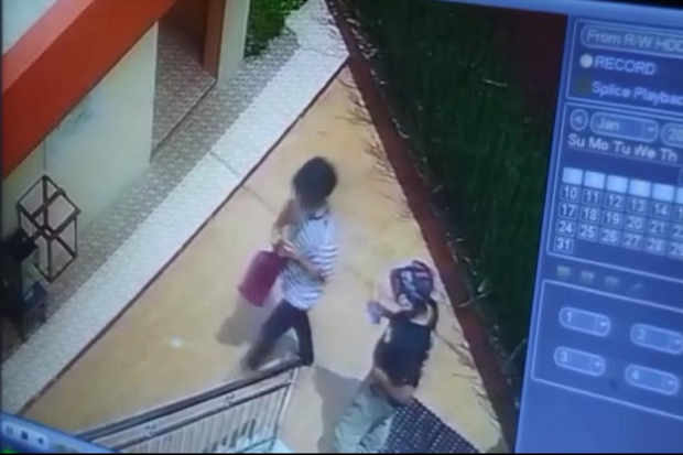 Aksi 2 Remaja Pelaku Pencurian Kotak Amal di Masjid Terekam CCTV