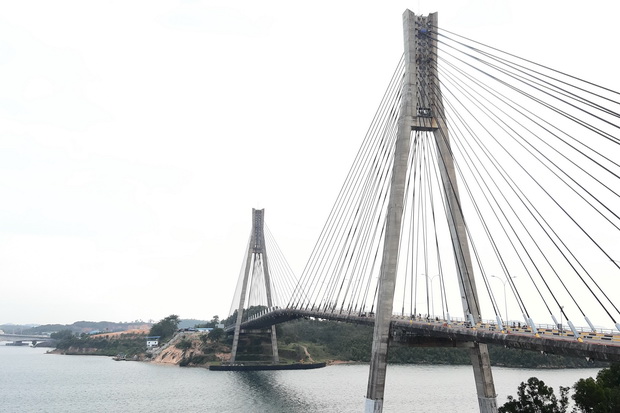 Pelesiran ke Batam, Tidak Afdol Kalau Belum Kunjungi Balerang Bridge