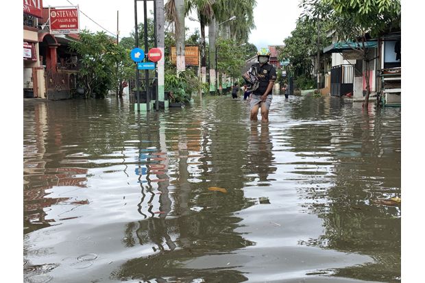 Sebagian Wilayah Kota Bekasi Masih Terendam Banjir 20-40 Cm