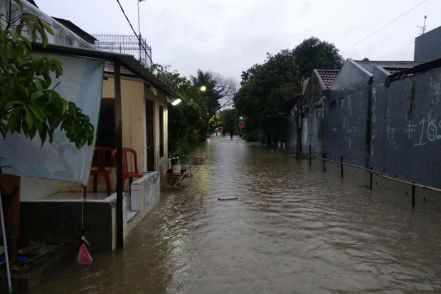 Hujan sejak Siang, Sejumlah Permukiman Warga di Kota Bekasi Mulai Tergenang
