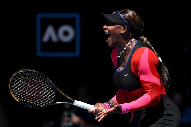 Australian Open 2021: Disingkirkan Osaka, Serena Menangis dan Lambaikan Tangan ke Penonton, Tanda Perpisahan?