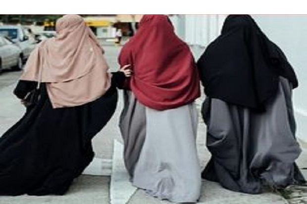 Hukum Mengolok-Olok Hijab