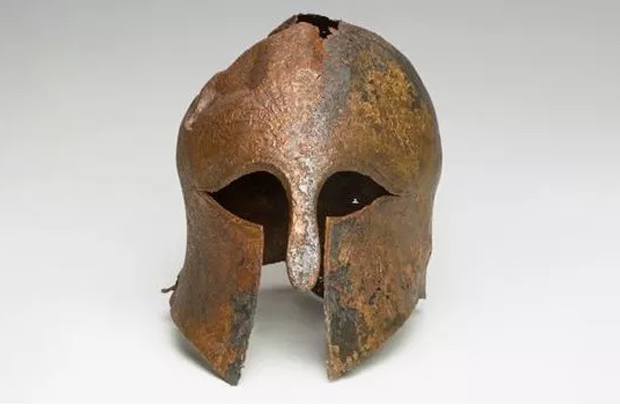 Helm Perang Prajurit Yunani Kuno Berusia 3.000 Tahun Ditemukan di Israel