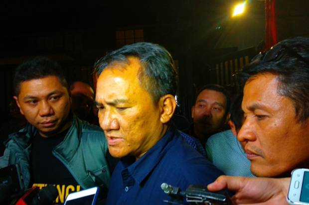 Marzuki Alie di Kualanamu Jelang KLB, Andi Arief: Selama Ini Ngakunya Bukan Penghianat