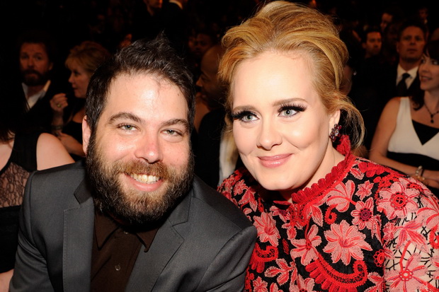Setelah Menunggu 2 Tahun, Adele dan Simon Konecki Akhirnya Resmi Cerai