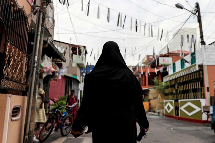 Sri Lanka Melarang Burqa, Menutup Lebih dari Seribu Sekolah Islam