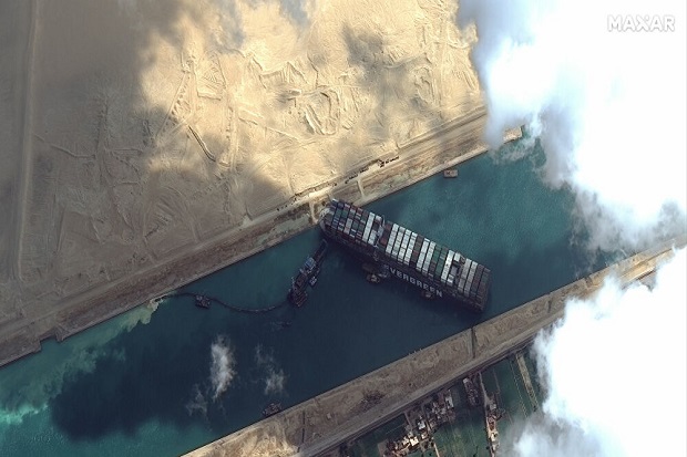 Bebaskan Kapal Ever Given, Otoritas Terusan Suez Habiskan Rp14,5 Triliun