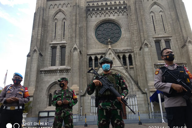 Gelar Jumat Agung, 150 Personel Gabungan Amankan Gereja Katedral Jakarta