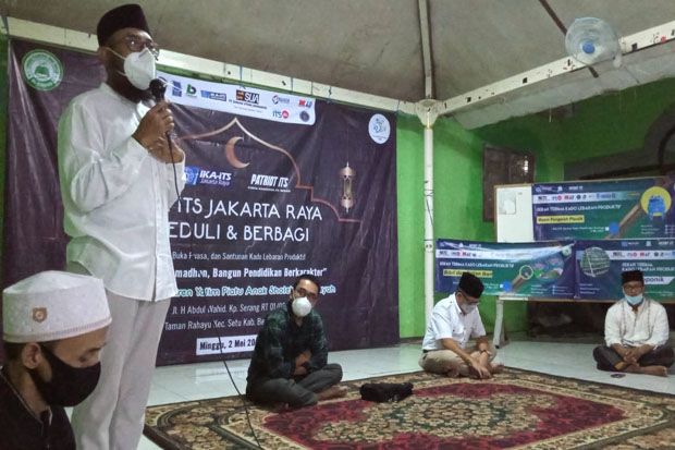 IKA ITS Jakarta Raya Beri Santunan dan Pelatihan Wirausaha untuk Yatim Piatu