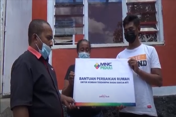 Warga Korban Bencana di Kota Kupang Terima Bantuan Perbaikan Rumah dari MNC Peduli
