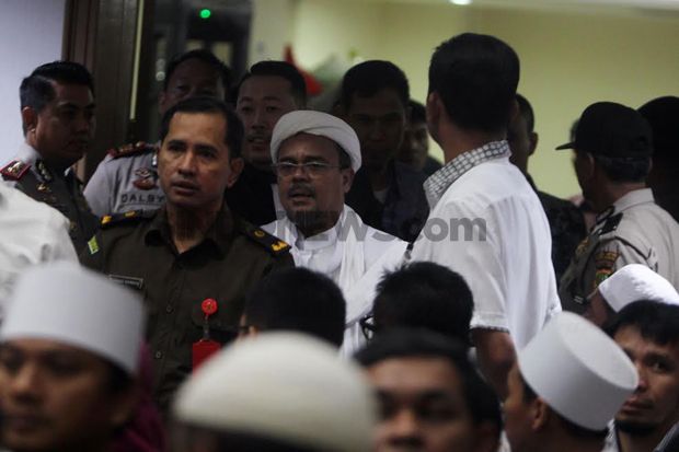 Jaksa Tuntut Habib Rizieq Shihab 10 Bulan Penjara dan Denda Rp50 Juta