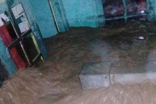 9 Rumah dan 1 Jembatan di Bogor Rusak Diterjang Banjir