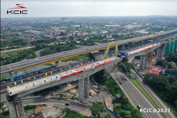 Tak Pengaruhi Terowongan, Amblesan di Jalan Proyek KCIC Bisa Dilalui