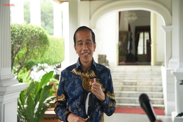 Senyum Manis Jokowi saat Tanggapi Julukan The King of Lip Service