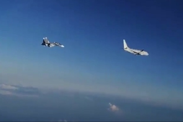 Dua Jet Tempur Su-30 Rusia Giring Pesawat P-8 Poseidon AS di atas Laut Hitam