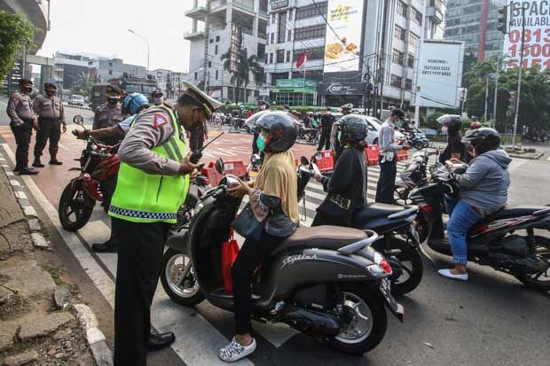 Timbulkan Kemacetan, Polisi Ubah Waktu Penyekatan PPKM Darurat di Fatmawati Raya dan Antasari