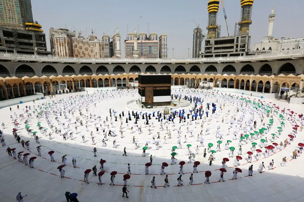 Jemaah Haji dari Seluruh Arab Saudi Menuju Jeddah