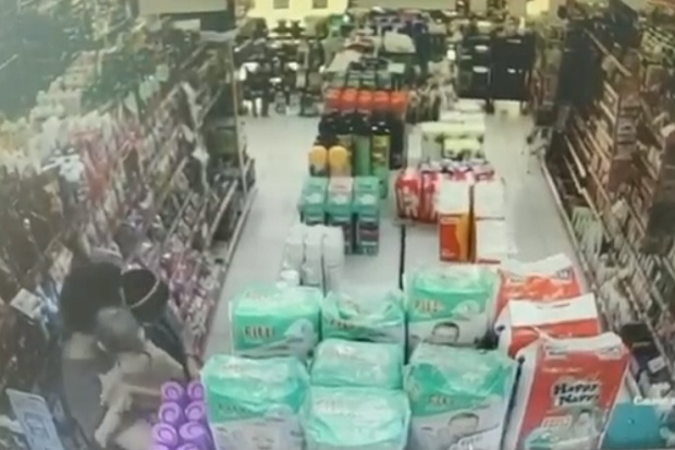 Duh Miris! Pasutri Tega Ajak Anak Balitanya Mencuri di 11 Minimarket dan Apotik