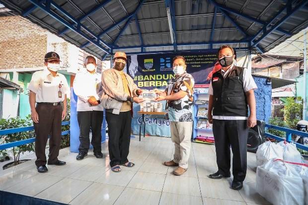 Wali Kota Bandung Sumbang Rp50 Juta untuk Warga Terdampak PPKM Darurat
