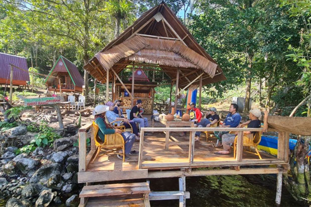 Kampung Taipa di Pesisir Danau Matano Jadi Lokasi Wisata