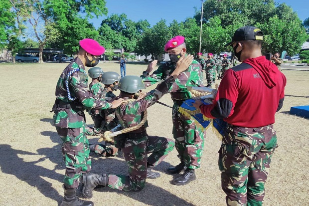 Dapatkan Baret Ungu, Ratusan Taruna Marinir Ikuti Pendidikan Komando di Situbondo