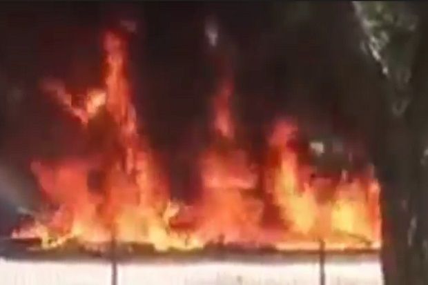 Mobil Meledak dan Terbakar Saat Mengisi BBM, 1 Orang Tewas Terjebak Kobaran Api