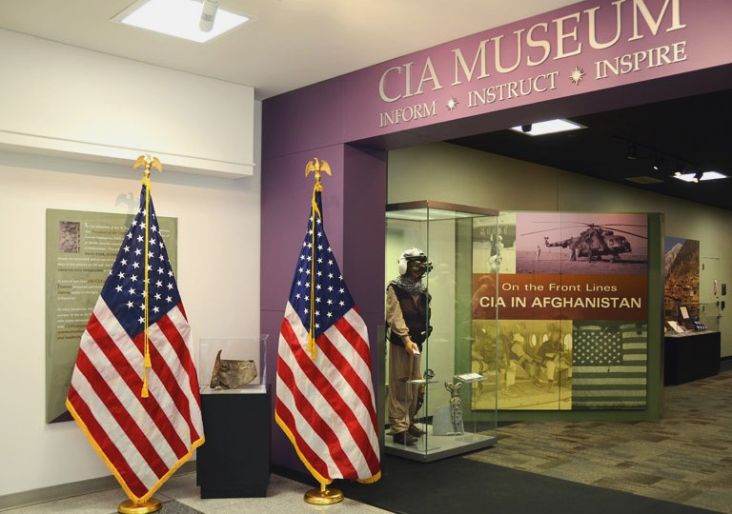 Mengintip Koleksi Museum CIA, Penuh Benda Artefak Bersejarah