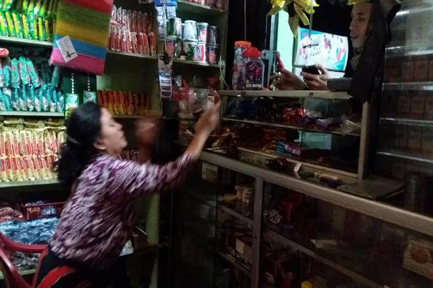 Penertiban Reklame Rokok di Jakarta Juga Sasar Warung Kecil