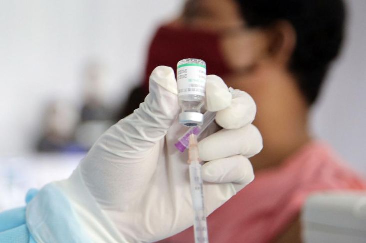 Lampaui Target WHO, Vaksinasi Covid-19 Dosis Pertama di Indonesia Sudah Capai 40%