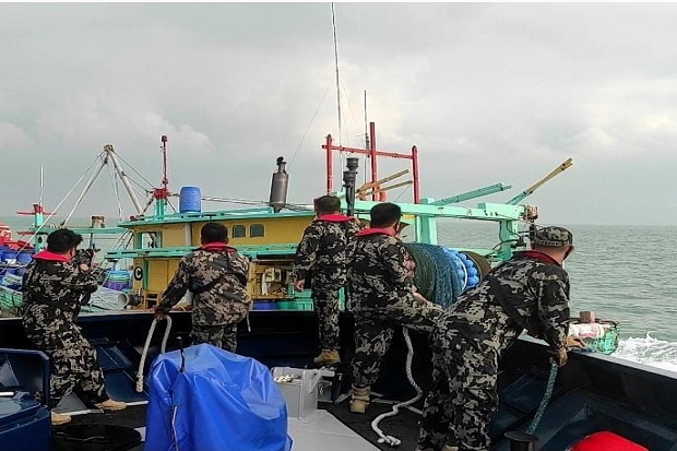 KKP Tangkap Kapal Trawl Berbendera Malaysia di Selat Malaka