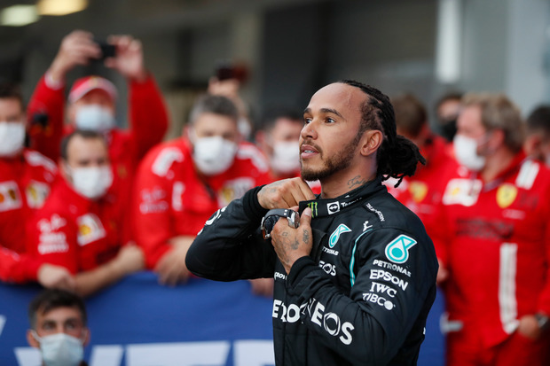 Sudah Usia Lanjut, Hamilton Akui Punya Pikiran untuk Tinggalkan F1
