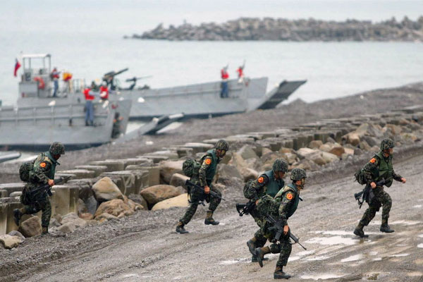 Militer China Gelar Latihan Pendaratan Pantai di Provinsi yang Berseberangan dengan Taiwan