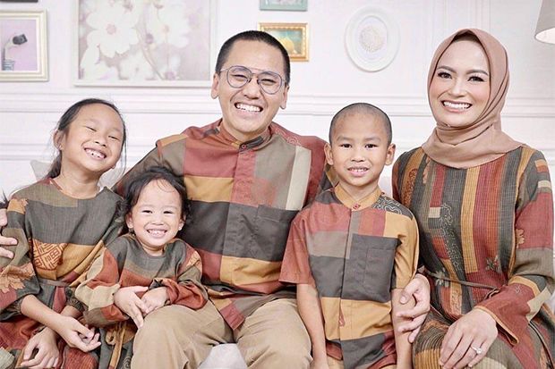 Ramaikan Khasanah Lagu Anak, Yassin Bintang Family Rilis Lagu Di Rumah Aja