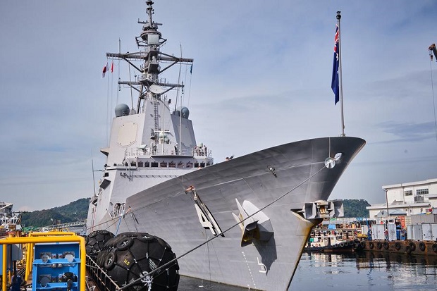 Helikopternya Hilang di Laut, Kapal Perang Australia Singgah di Pangkalan AS