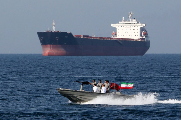 Mengaku Hanya Memantau, AS Bantah Ingin Sita Kapal Tanker di Laut Oman