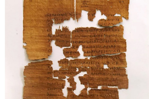 7 Manuskrip Kuno Paling Misterius yang Belum Terpecahkan hingga Kini