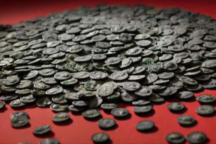 5.500 Koin Perak Zaman Romawi Berusia 1.800 Tahun Ditemukan Tertimbun di Jerman