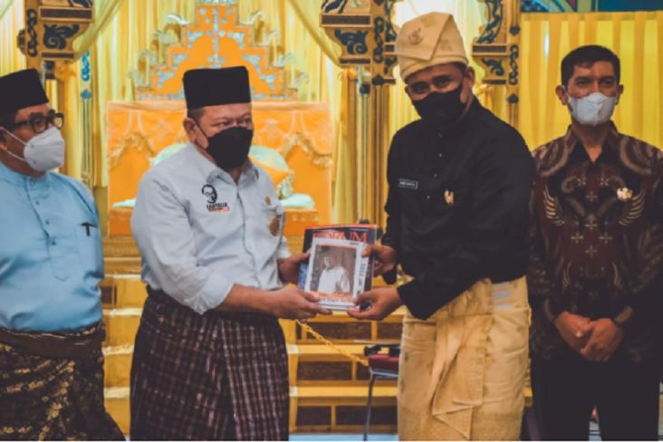 Bertemu dengan LaNyalla, Wali Kota Medan Janji Kembalikan Istana Maimun Sebagai Ikon