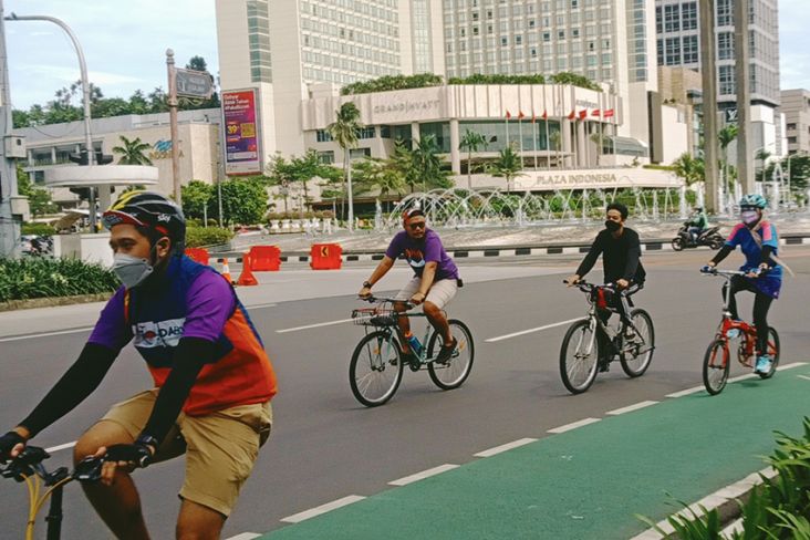 Rindu CFD, Pesepeda Antusias Olahraga di Jalan Sudirman-Thamrin