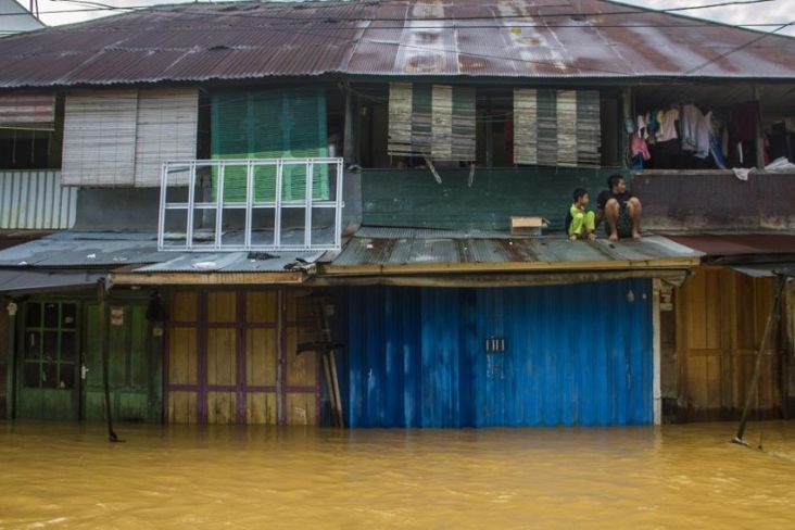Dilanda Banjir Bandang, BMKG: Kalsel Masih Rawan Hujan Angin dan Petir